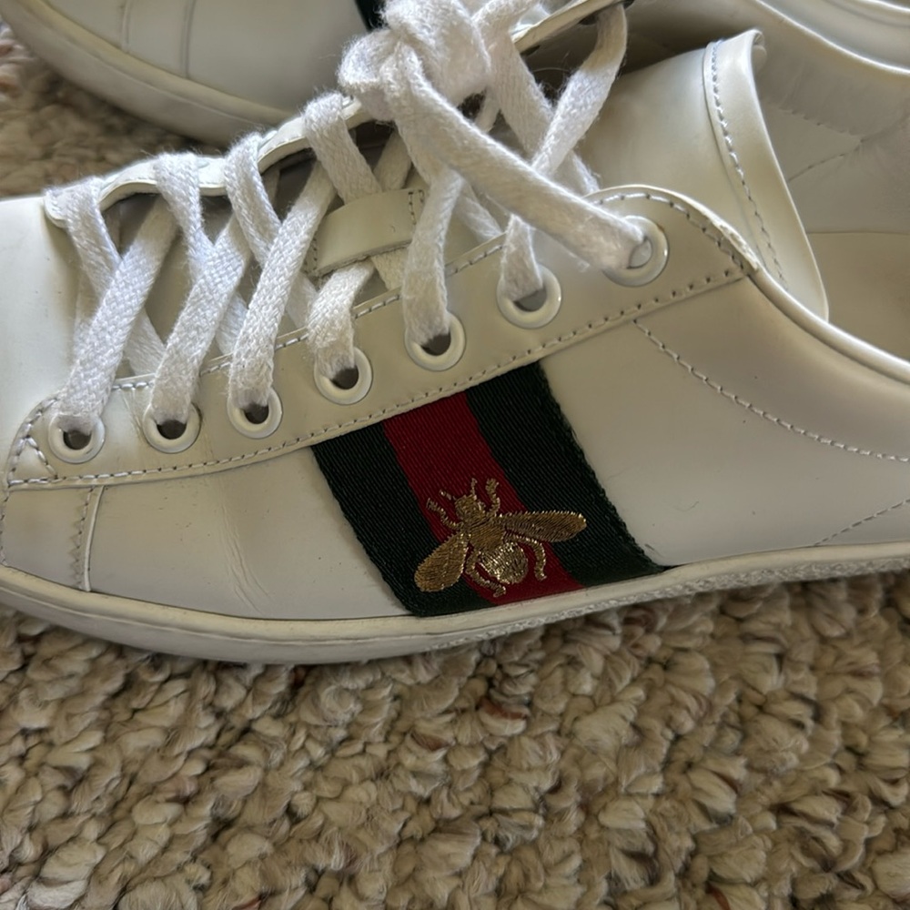 Authentic Gucci Ace Sneakers With Bee